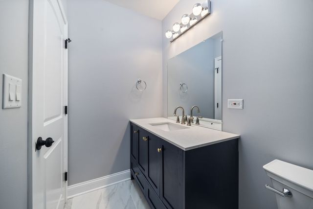 907 Glenwood Avenue, Joliet, IL 60435