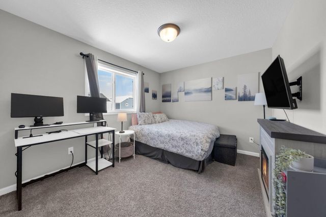 6830 102nd Street S, Cottage Grove, MN 55016