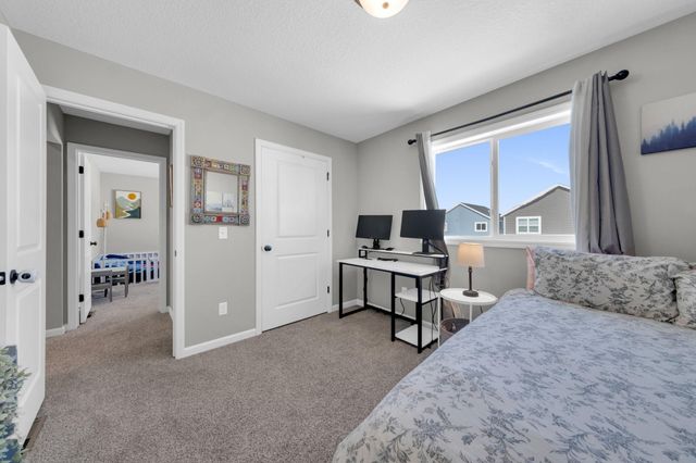 6830 102nd Street S, Cottage Grove, MN 55016