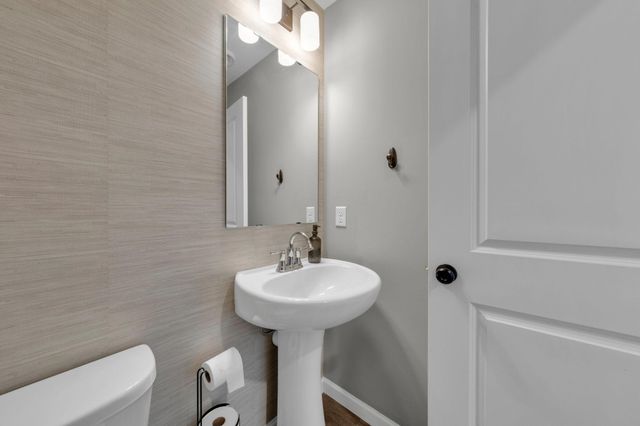 6830 102nd Street S, Cottage Grove, MN 55016