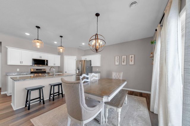 6830 102nd Street S, Cottage Grove, MN 55016