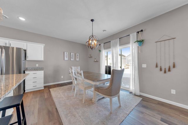 6830 102nd Street S, Cottage Grove, MN 55016