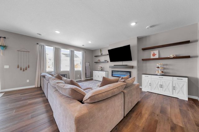 6830 102nd Street S, Cottage Grove, MN 55016