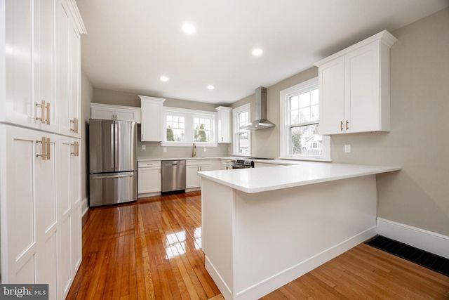 102 LINCOLN ST, Kennett Square, PA 19348