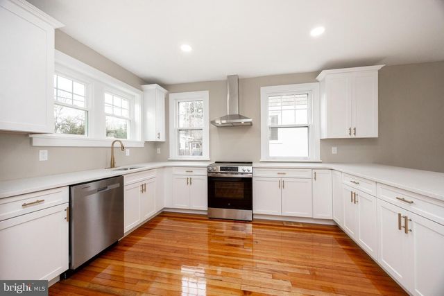 102 LINCOLN ST, Kennett Square, PA 19348