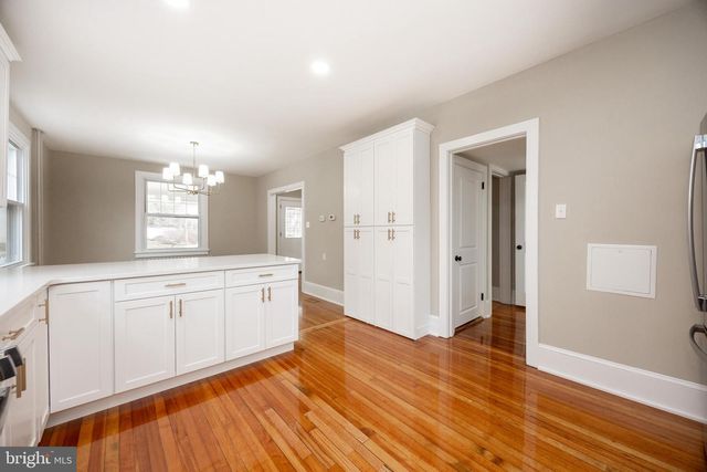 102 LINCOLN ST, Kennett Square, PA 19348