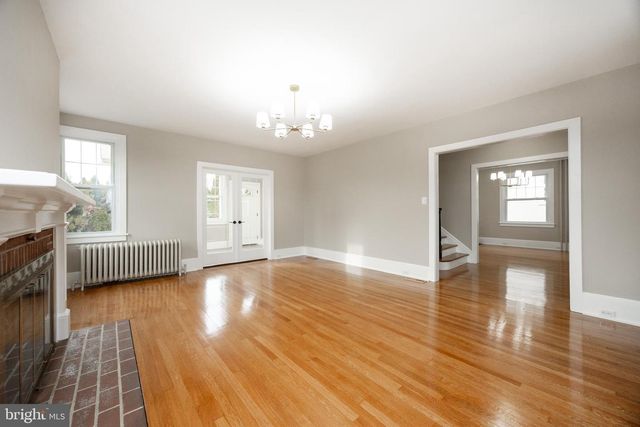 102 LINCOLN ST, Kennett Square, PA 19348