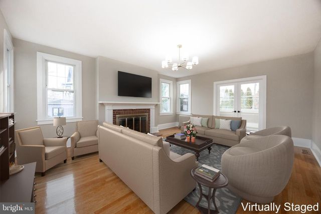 102 LINCOLN ST, Kennett Square, PA 19348