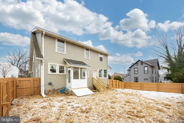 102 LINCOLN ST, Kennett Square, PA 19348