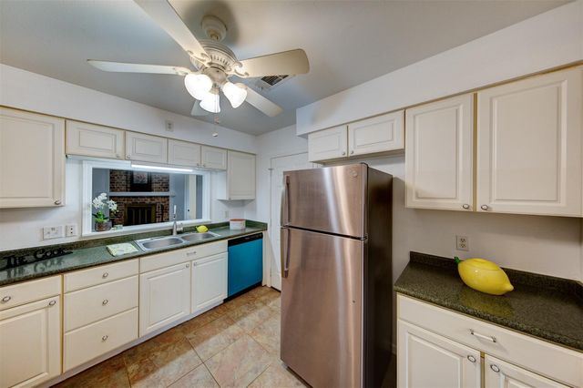 1113 W Flamingo Drive, Seabrook, TX 77586