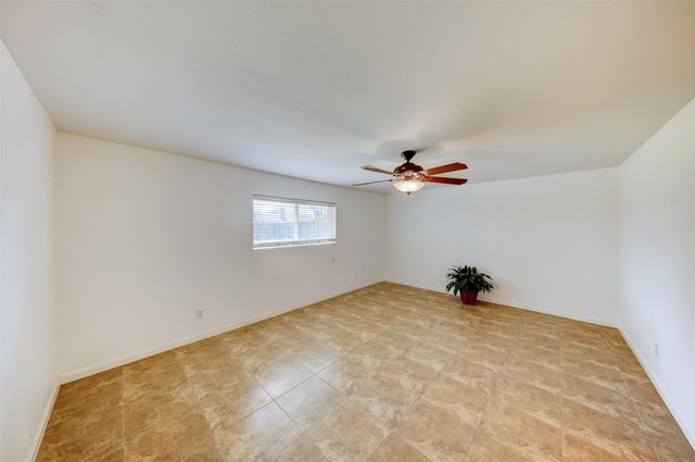 1113 W Flamingo Drive, Seabrook, TX 77586