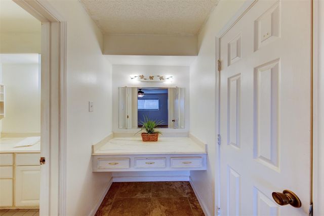 1113 W Flamingo Drive, Seabrook, TX 77586