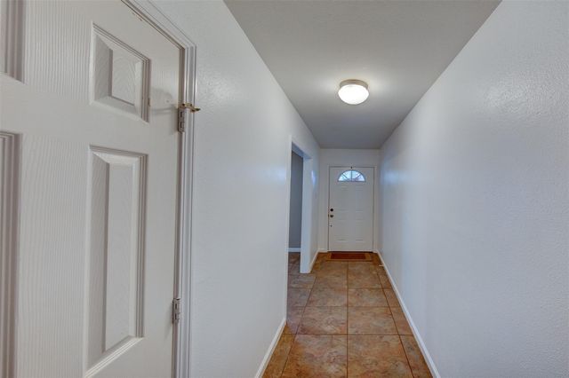 1113 W Flamingo Drive, Seabrook, TX 77586