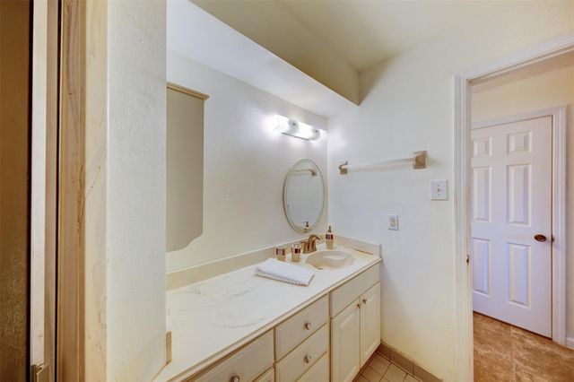 1113 W Flamingo Drive, Seabrook, TX 77586