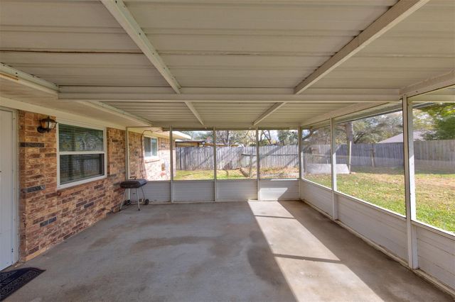 1113 W Flamingo Drive, Seabrook, TX 77586