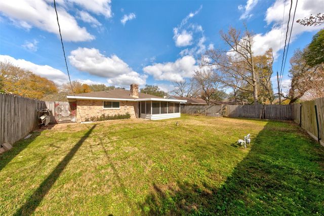 1113 W Flamingo Drive, Seabrook, TX 77586