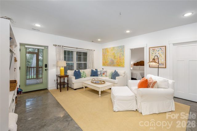 12 Twig Lane, Asheville, NC 28803