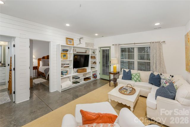 12 Twig Lane, Asheville, NC 28803