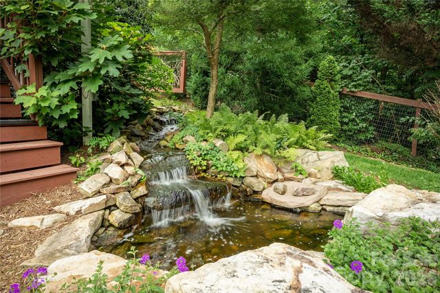12 Twig Lane, Asheville, NC 28803