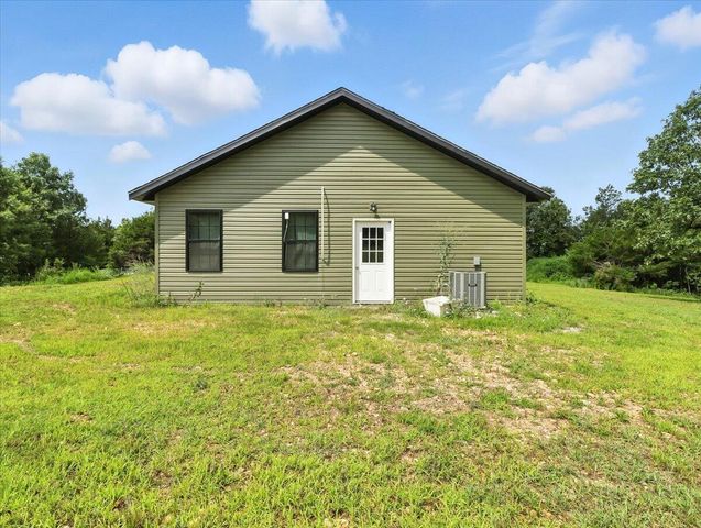 4290 Gravel Point Road Road, Mountain Grove, MO 65711
