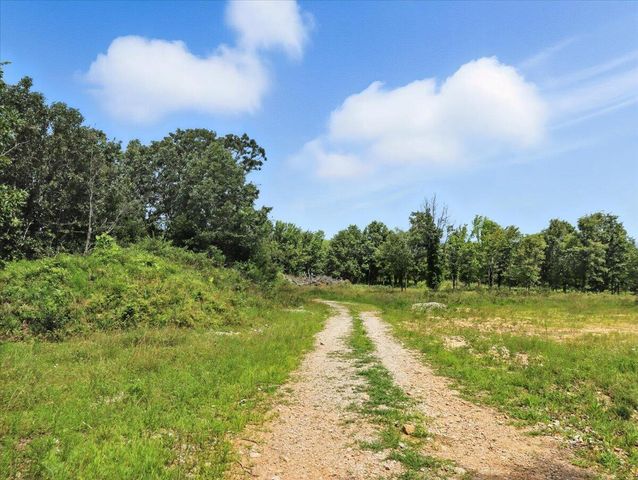 4290 Gravel Point Road Road, Mountain Grove, MO 65711