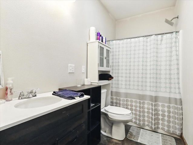 4290 Gravel Point Road Road, Mountain Grove, MO 65711