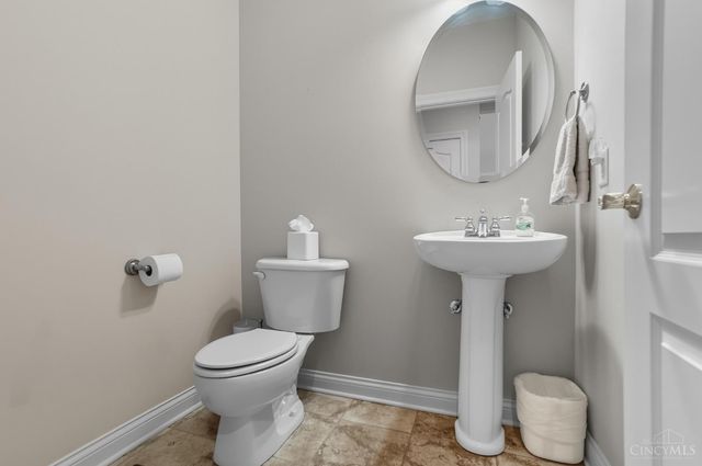 295 Stratford Lane, Beavercreek Twp, OH 45385