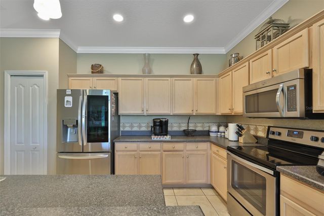 1907 STERLING GLEN COURT, Sun City Center, FL 33573