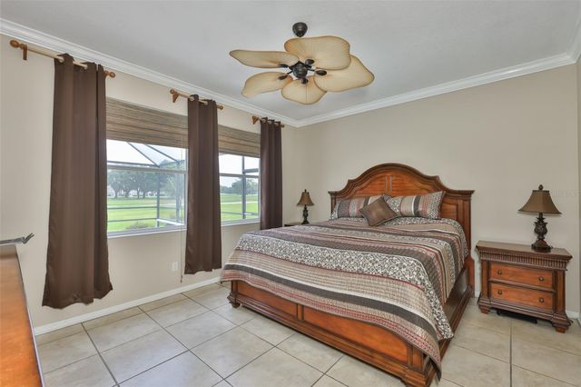 1907 STERLING GLEN COURT, Sun City Center, FL 33573