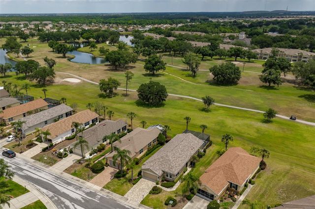 1907 STERLING GLEN COURT, Sun City Center, FL 33573
