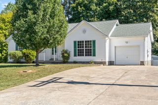 3518 Eastridge Rd, Woodlawn, TN 37191