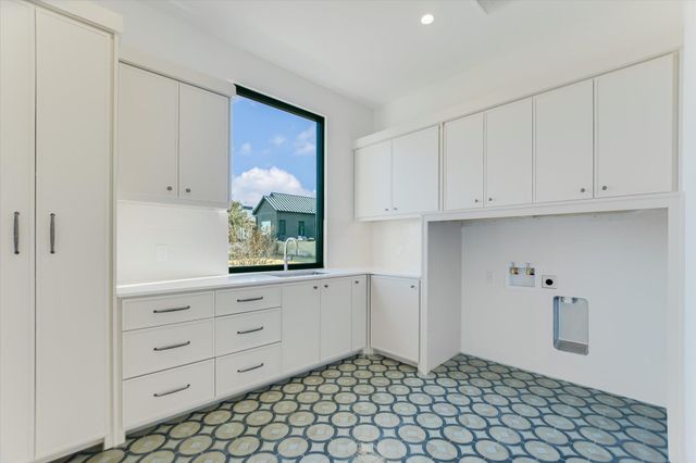 136 Nightshade, Horseshoe Bay, TX 78657