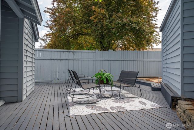 691 Redmond Avenue NE, Renton, WA 98056