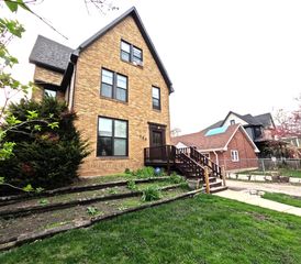 163 N Lombard Avenue 3, Oak Park, IL 60302