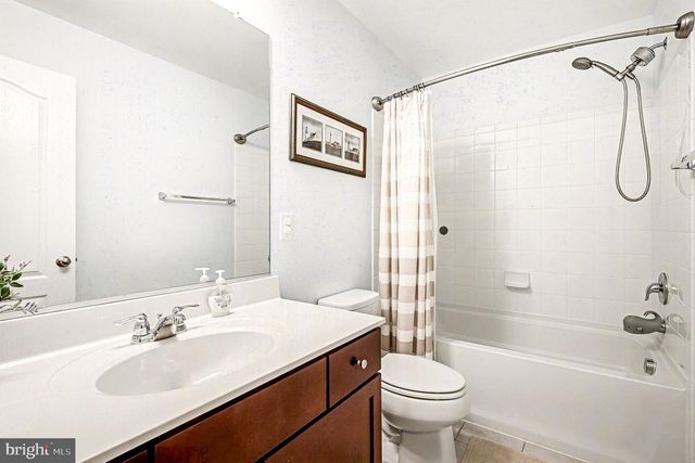 16884 PORTERS INN DR, Dumfries, VA 22026