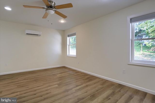 560 HILL CHURCH RD, Hummelstown, PA 17036