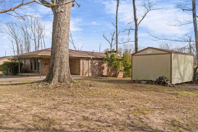 1213 Eastview Drive, Jacksonville, AR 72076