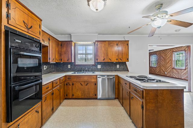 1213 Eastview Drive, Jacksonville, AR 72076