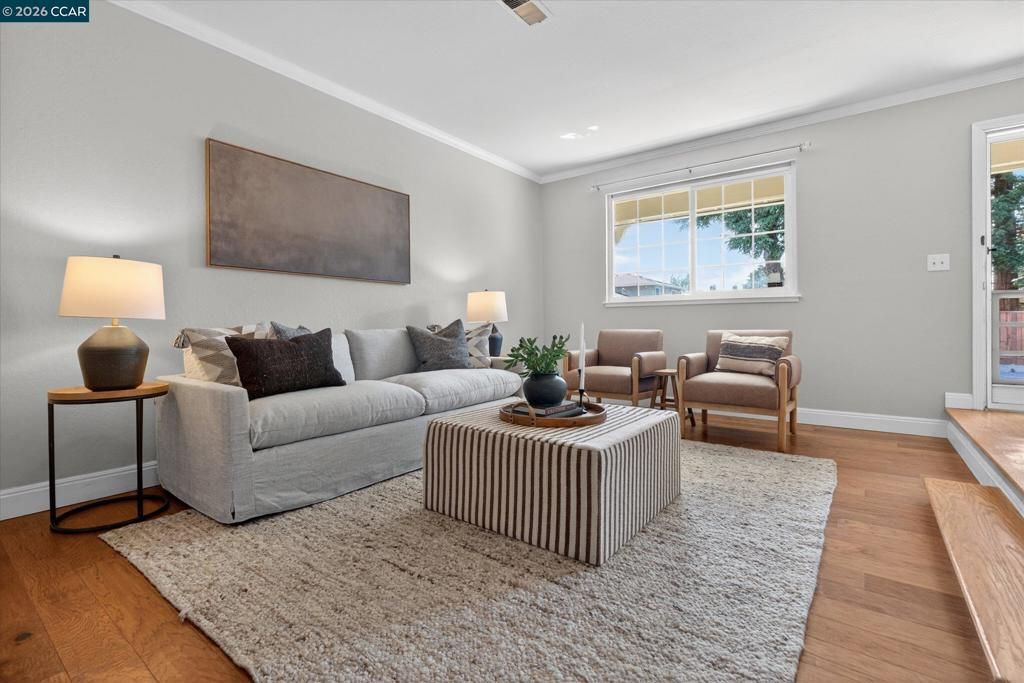 Image 5 of property listing at 4549 Coolidge St, Concord, CA 94521