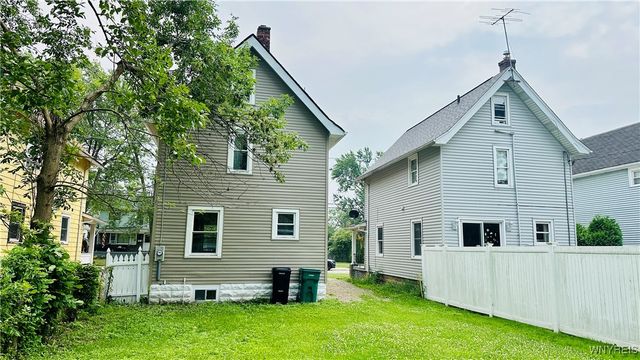 2960 Mckoon Avenue, Niagara Falls, NY 14305