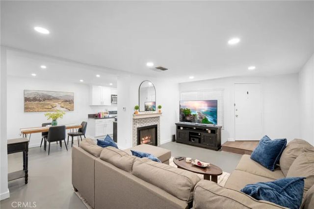 3827 W Avenue 41, Los Angeles, CA 90065