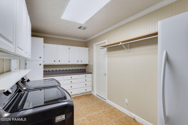 303 National Road, Opelousas, LA 70570