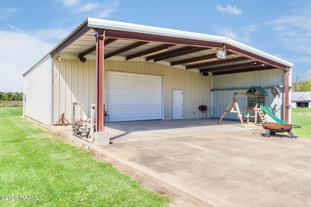 303 National Road, Opelousas, LA 70570