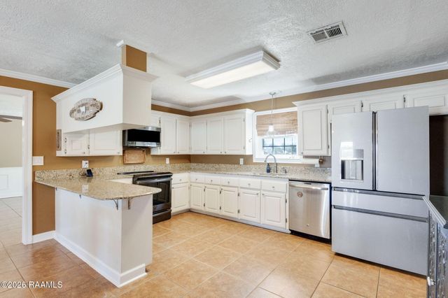 303 National Road, Opelousas, LA 70570