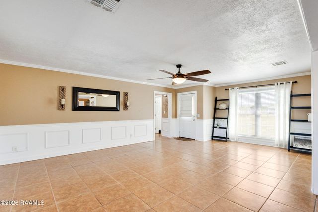 303 National Road, Opelousas, LA 70570