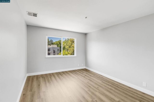 3173 Wayside Plaza 301, Walnut Creek, CA 94597