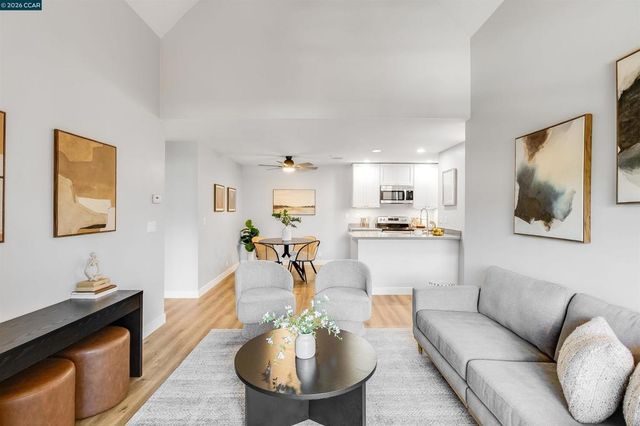 3173 Wayside Plaza 301, Walnut Creek, CA 94597