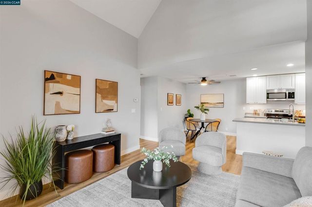 3173 Wayside Plaza 301, Walnut Creek, CA 94597