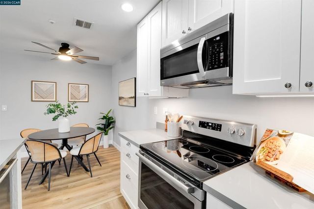 3173 Wayside Plaza 301, Walnut Creek, CA 94597