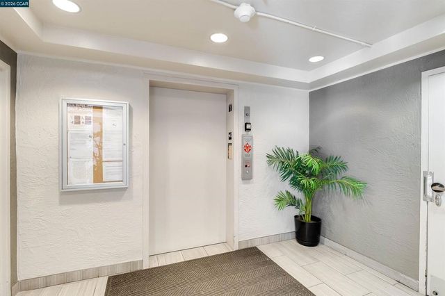 3173 Wayside Plaza 301, Walnut Creek, CA 94597